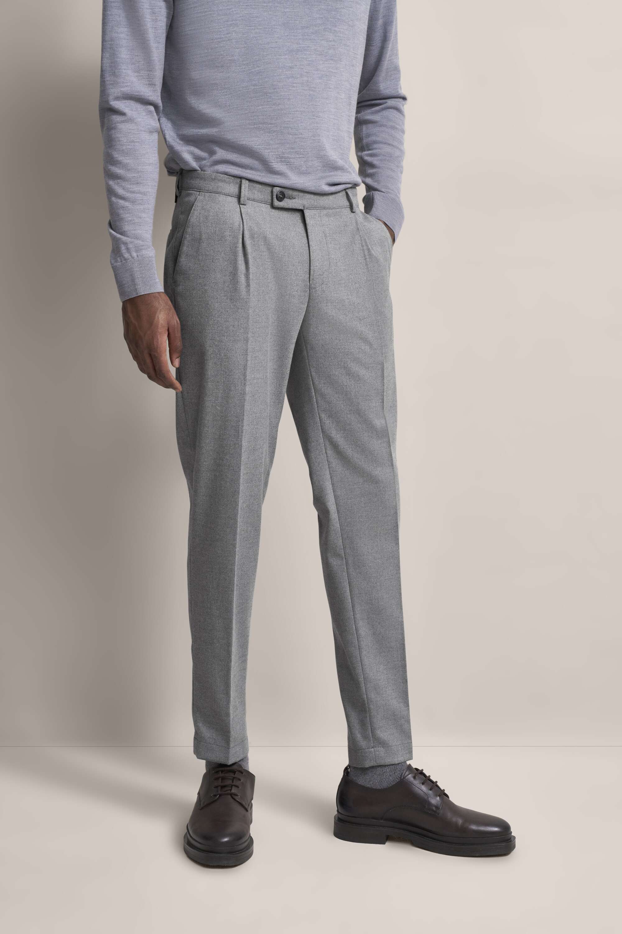 Bundfaltenhose mit Modern-Flanell-Soft-Touch in grau