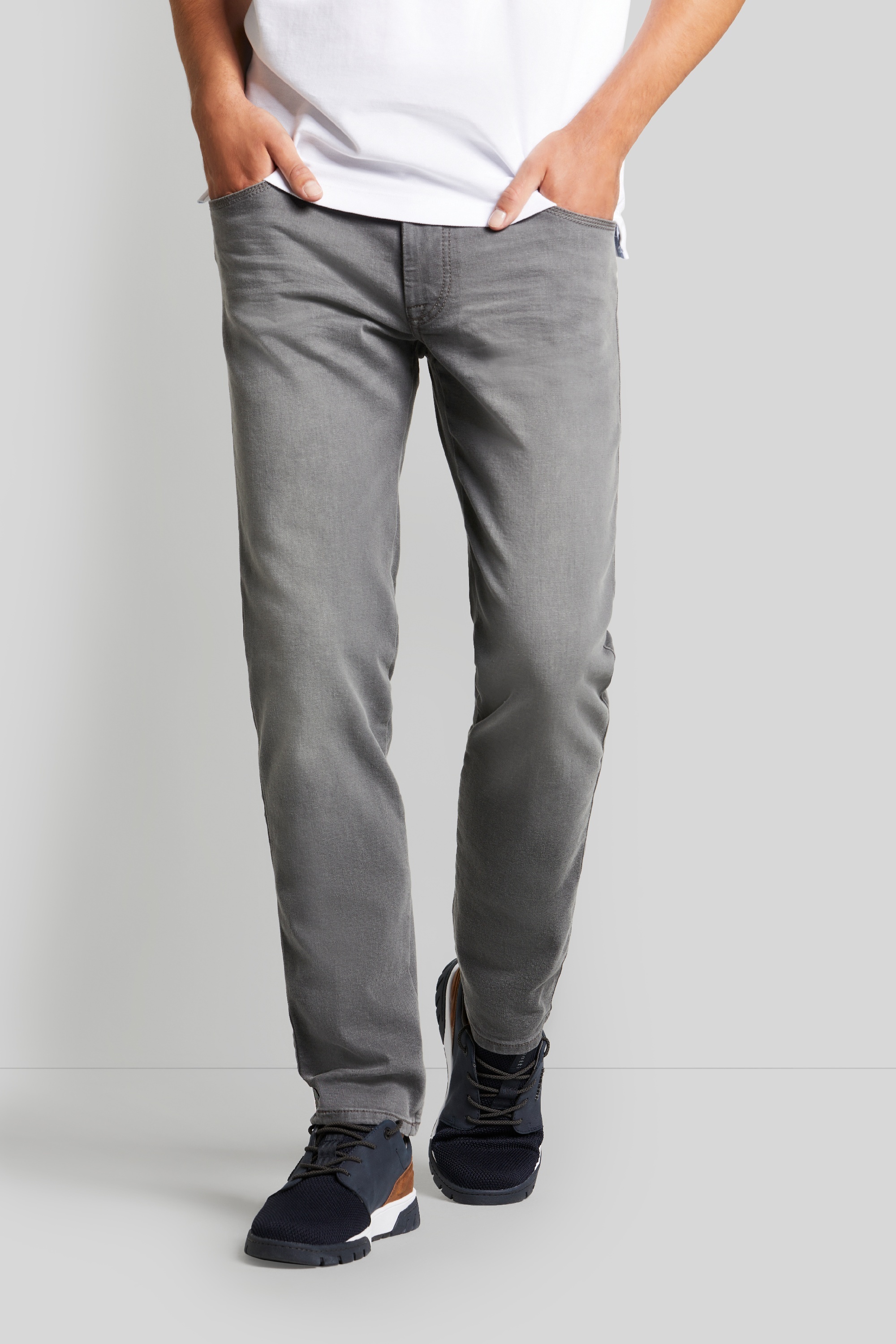 Jeans mit Power Stretch in grau