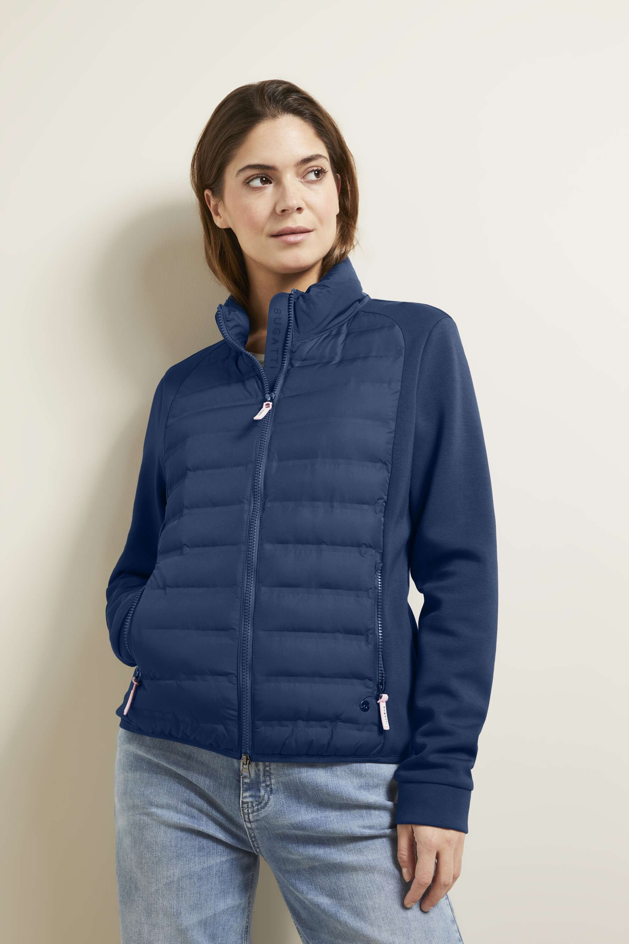 Blouson mit femininem Stehkragen in marine