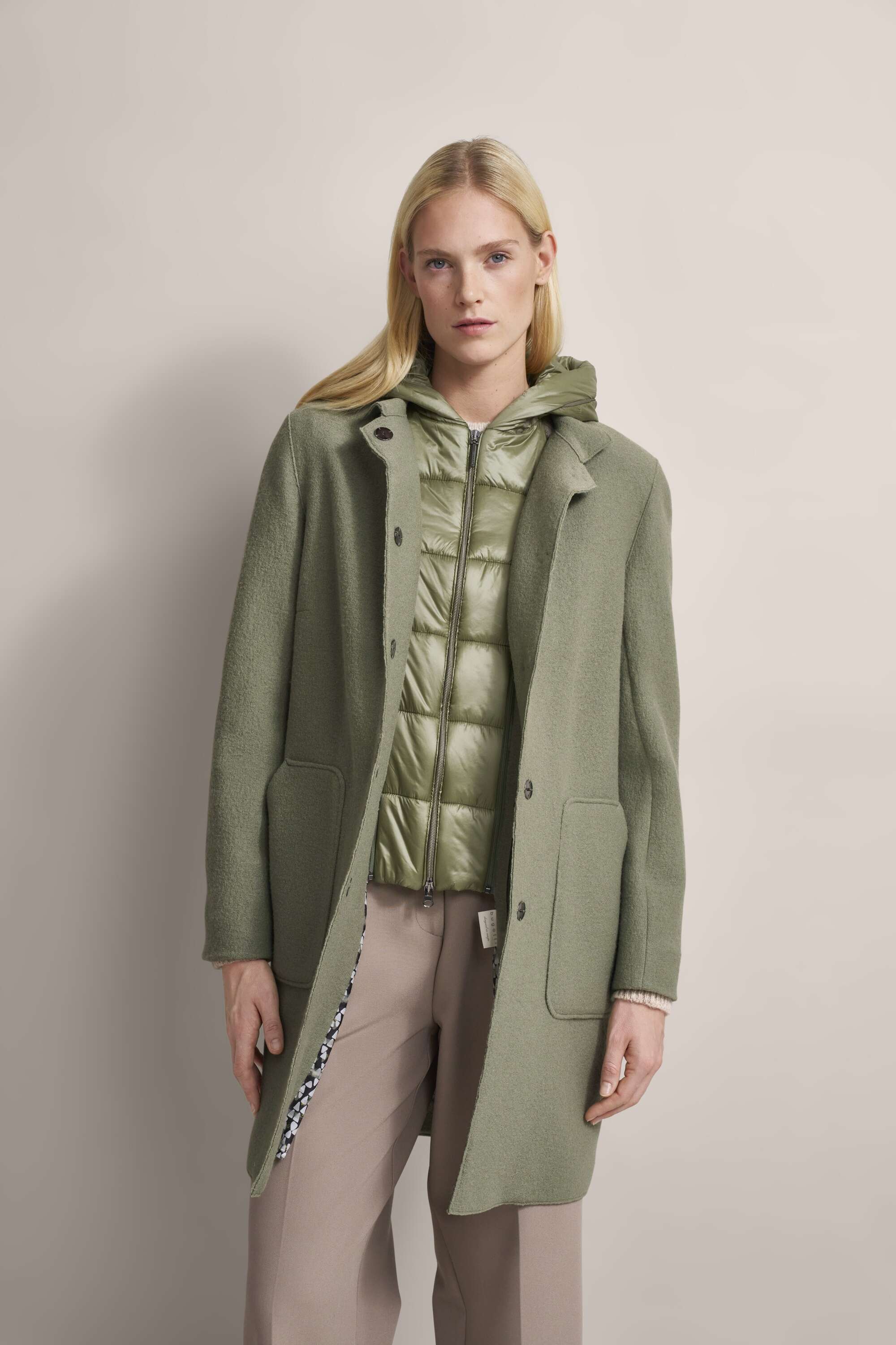 Parka mit Materialmix in oliv