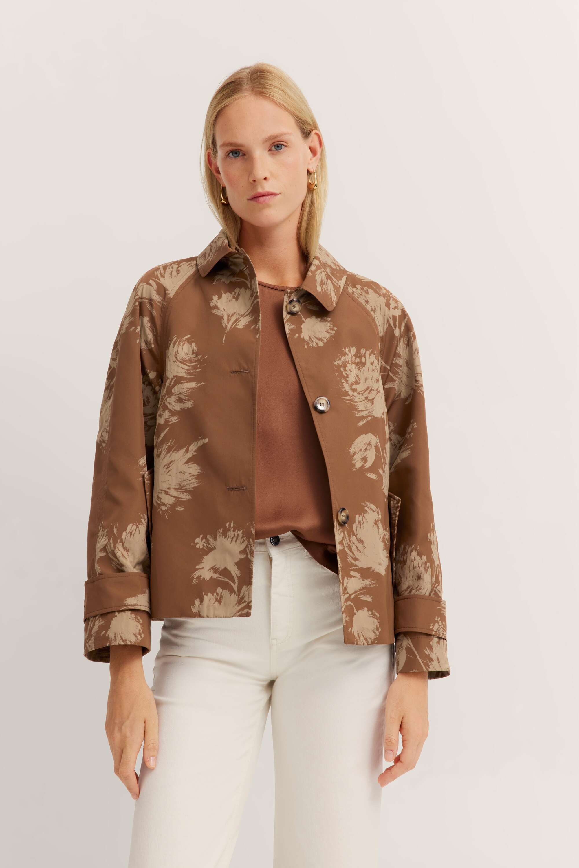 Jacke mit Umlegekragen in taupe