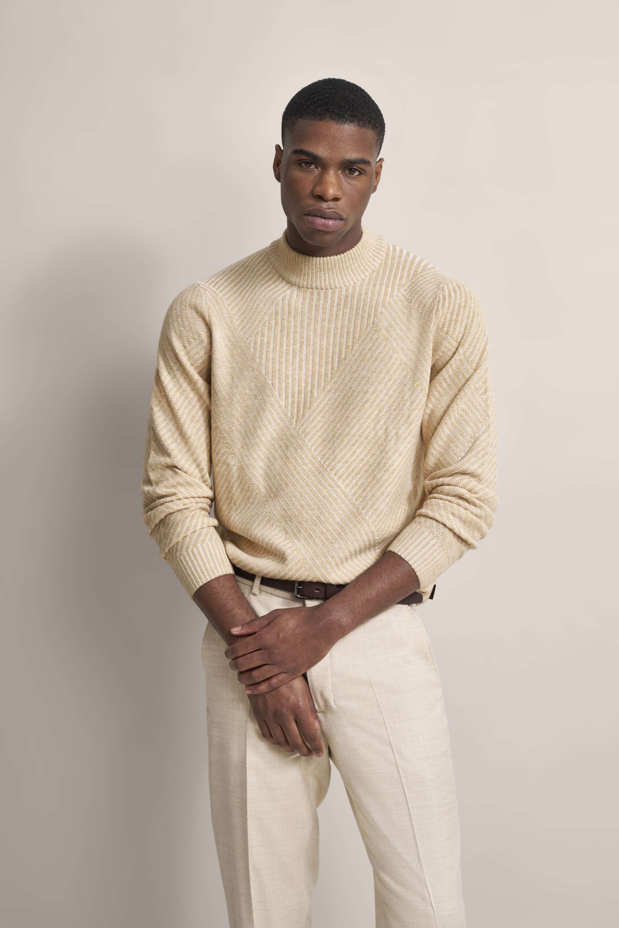 Pullover mit Turtleneck in beige