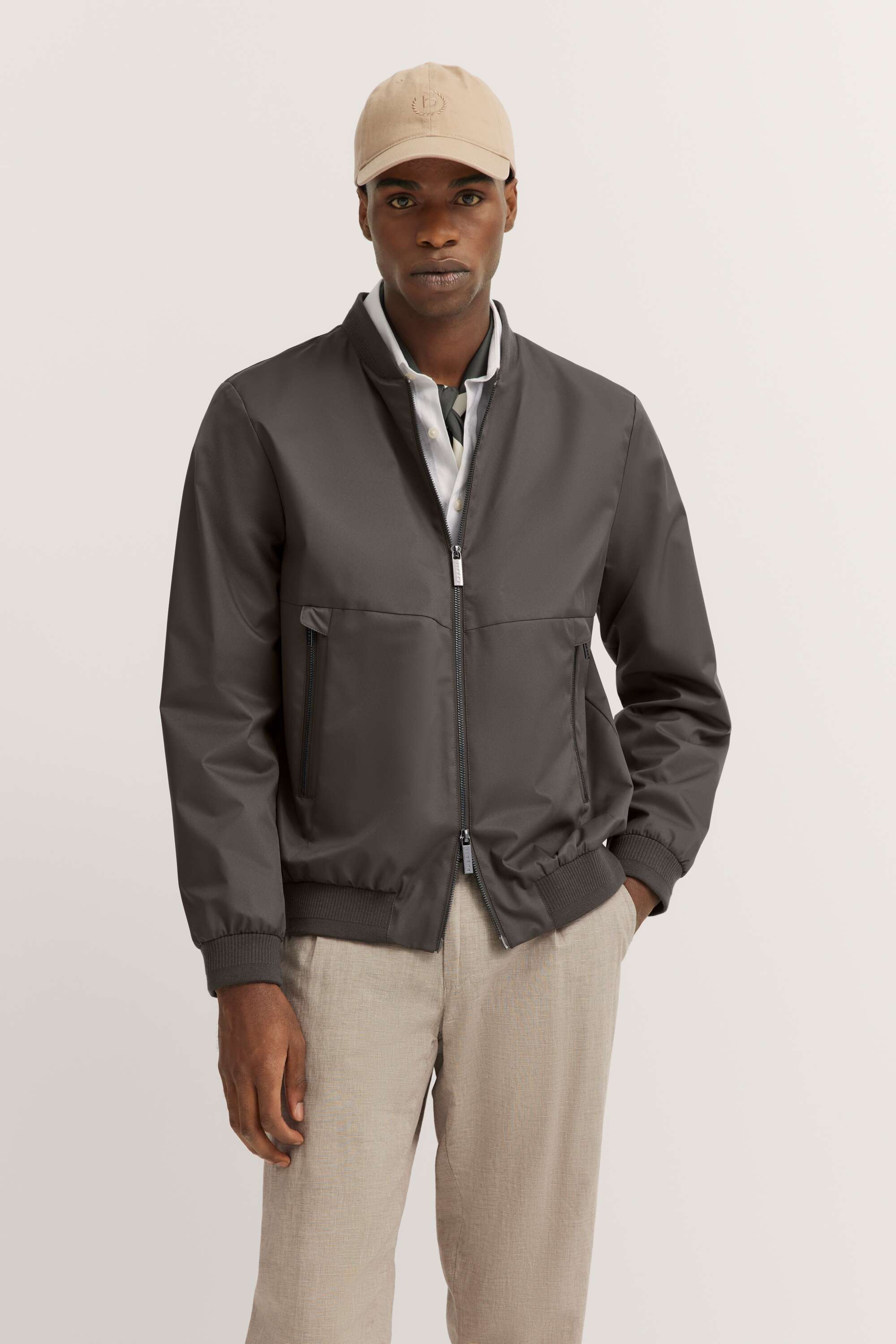 Blouson mit Collegekragen in taupe