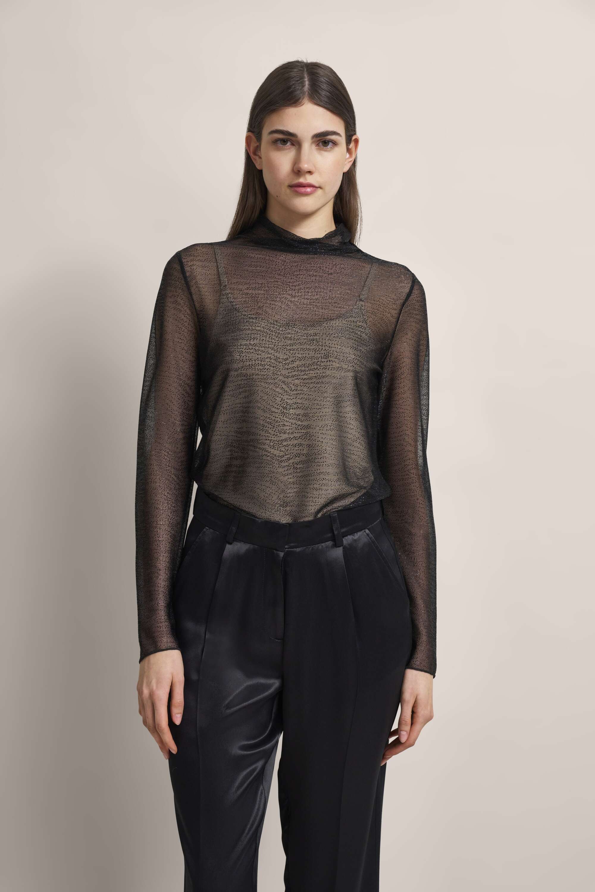 Mesh-Shirt mit Glanzeffekt in schwarz