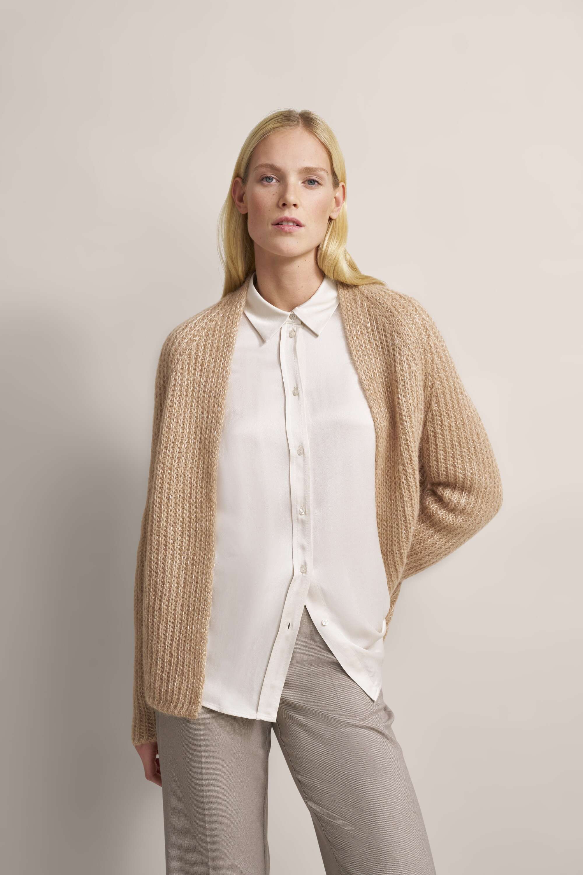 Cardigan im Two-tone-Patentstrick in beige