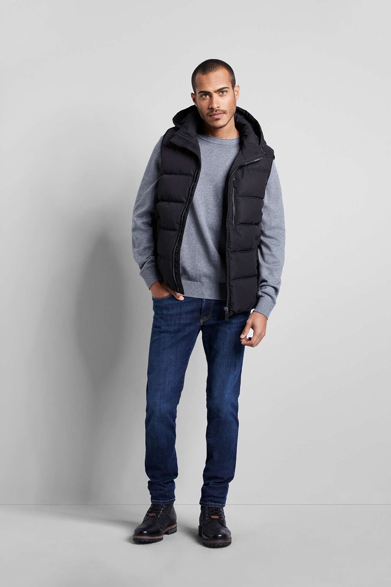 Men's black puffer outlet vest outfit