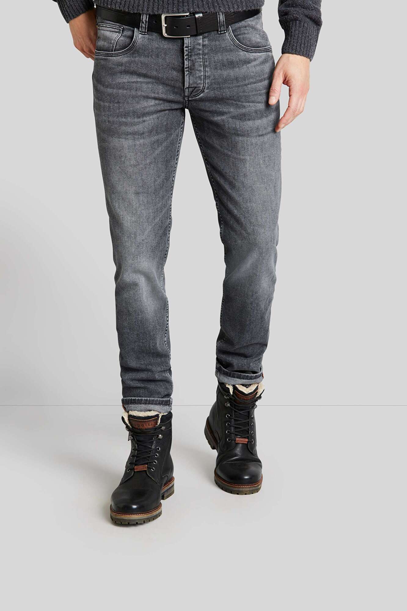 Jeans with a particularly soft feel in dark grey - View: Model front