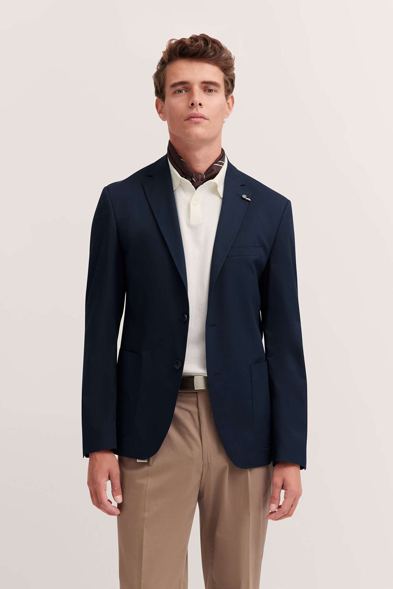   in navy - View: Model front