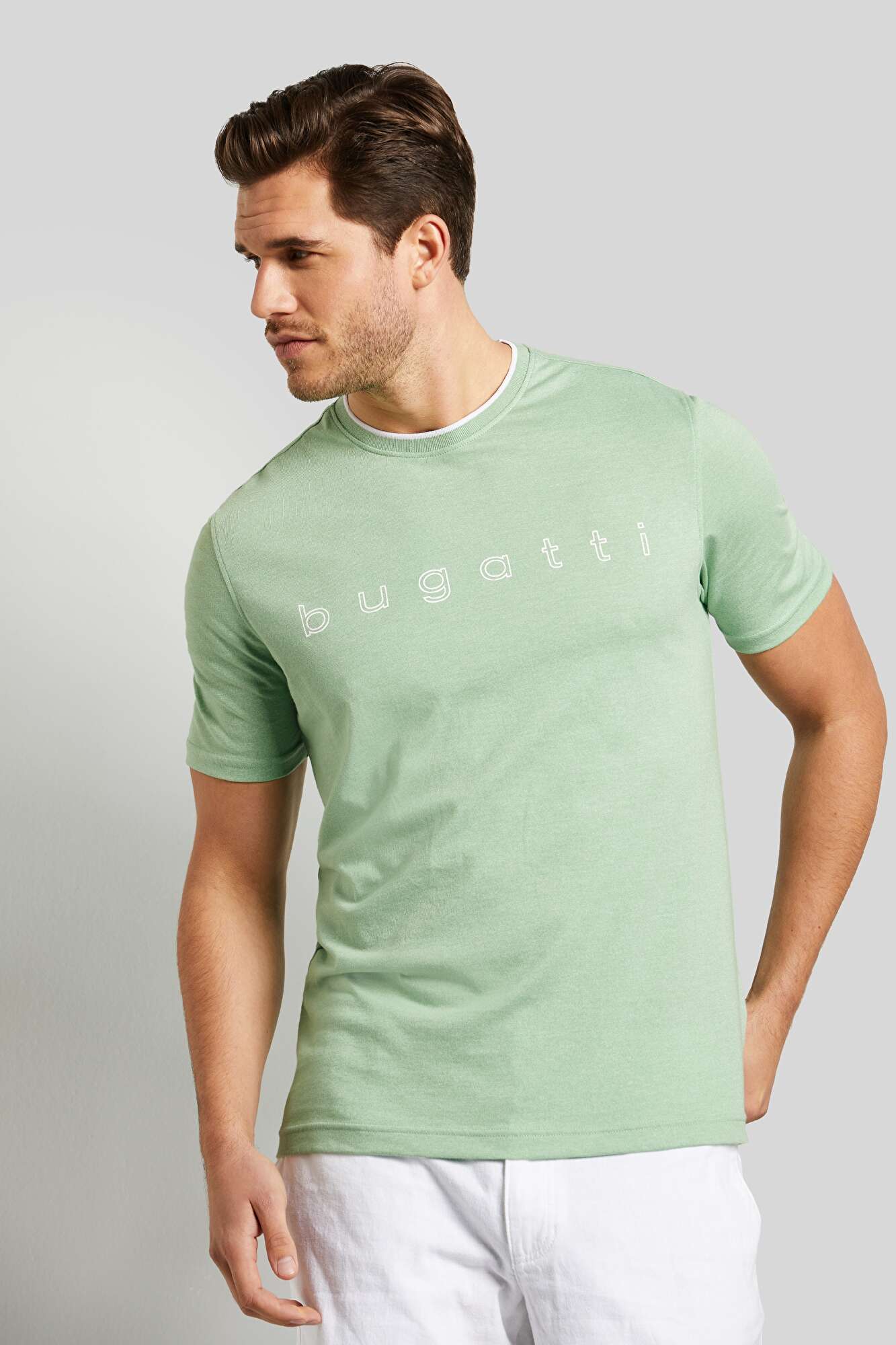 T-shirt with stylish contrasting stripes | mint the bugatti collar in along
