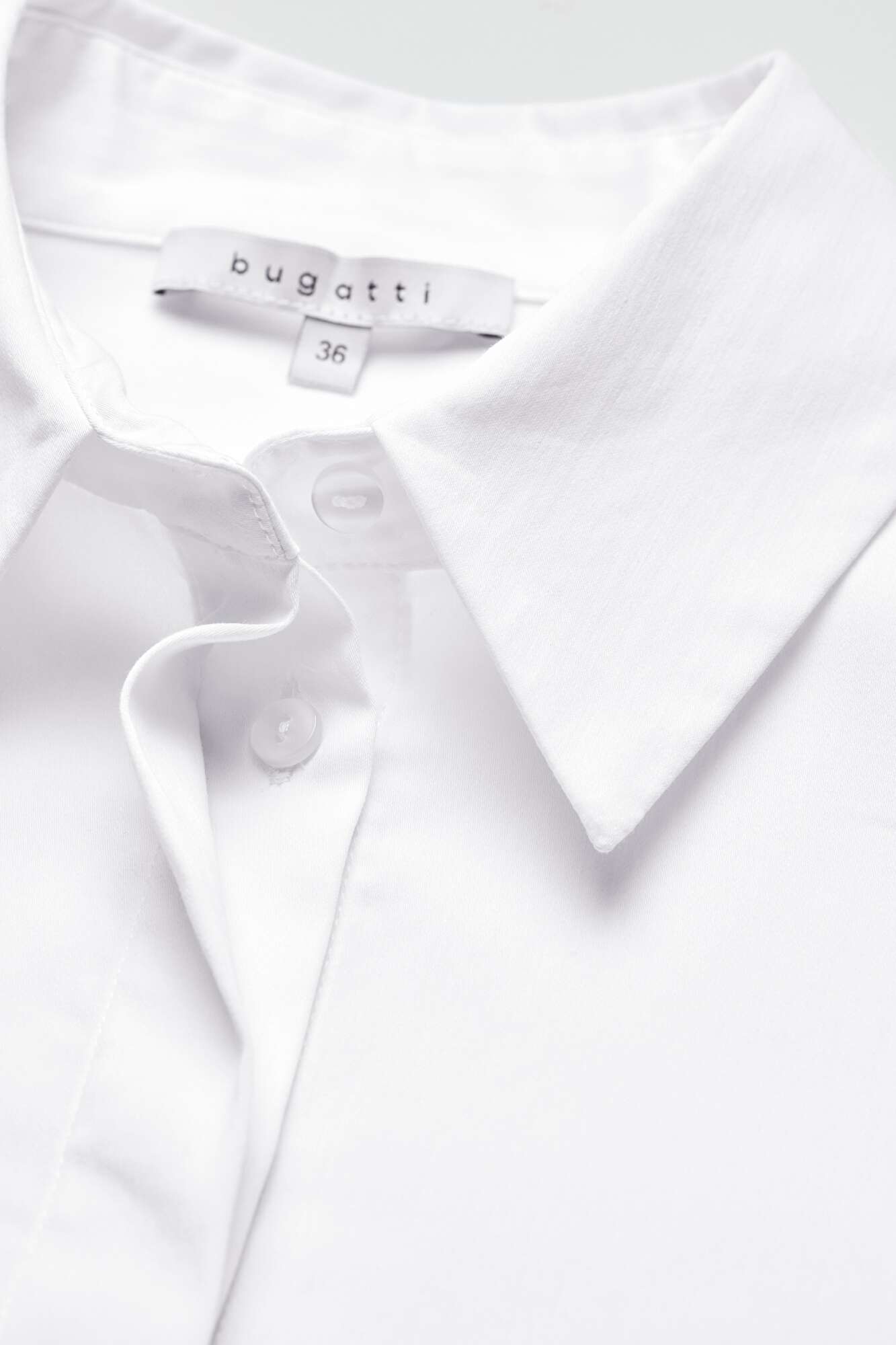 Hemdbluse aus elastischer Baumwollware in weiß | bugatti