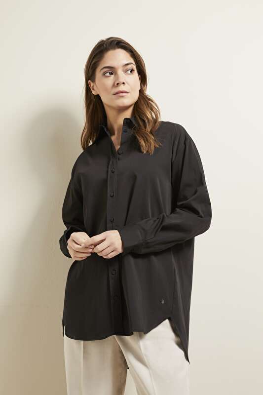  1:1 sleeve in black - View: Model front