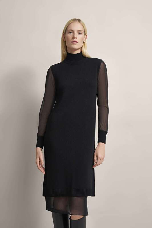 Kleid im Layering-Look in schwarz - Ansicht: Model Front